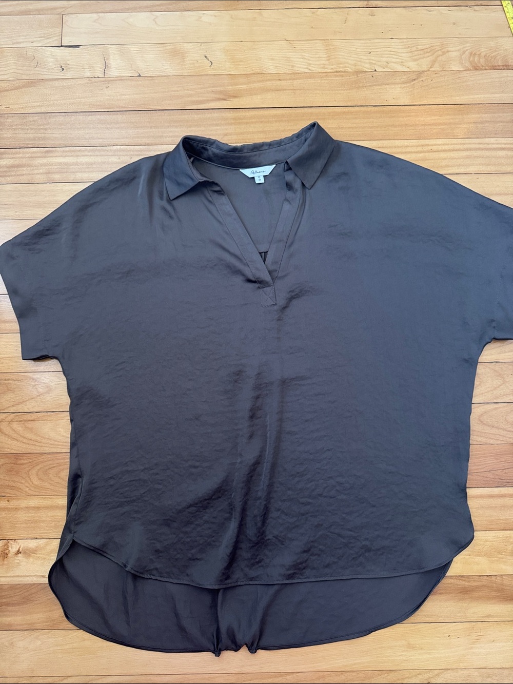 Reitmans Kalamata Split V-Neck Silky Blouse